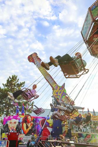 10-04-26 Fryeburg Fair swings vertical