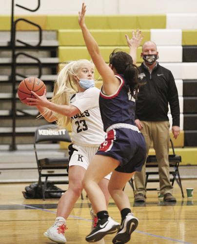 01-12-22 KHS WBB pass around defender