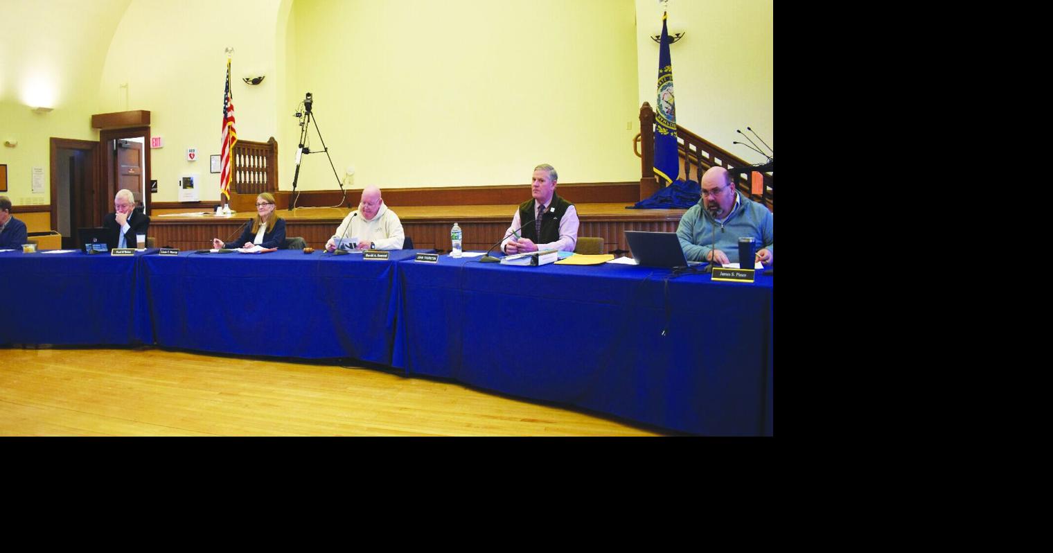 Group seeks 'intervention' for Wolfeboro town government