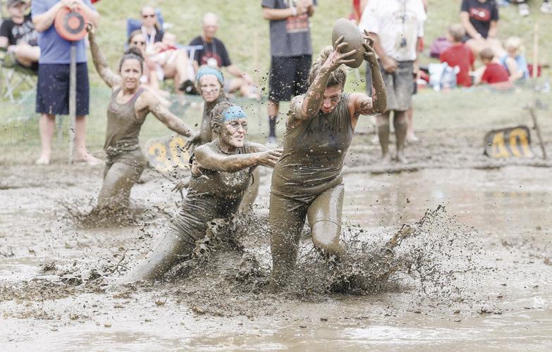 09-11-22 Mud Bowl mudmaids wide