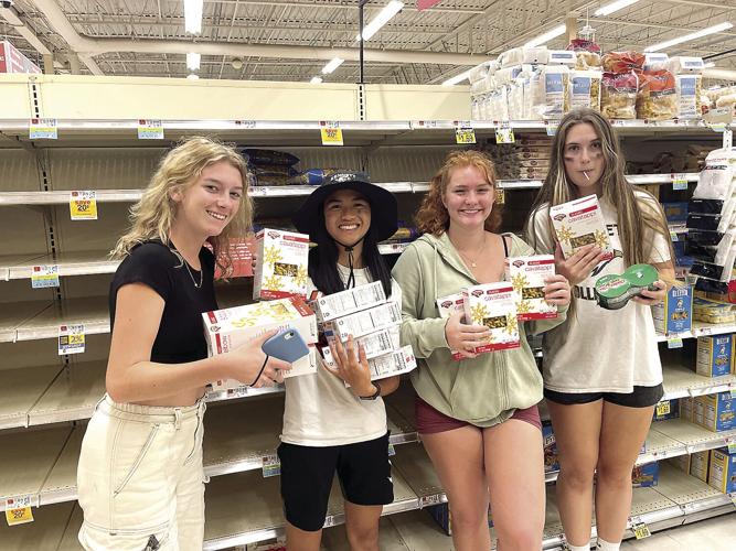 New Hampshire Tackles Hunger 2022 - KHS seniors