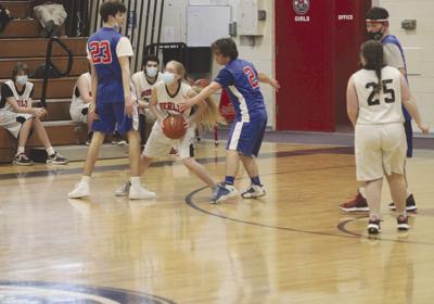 Berlin unified team moves to semis