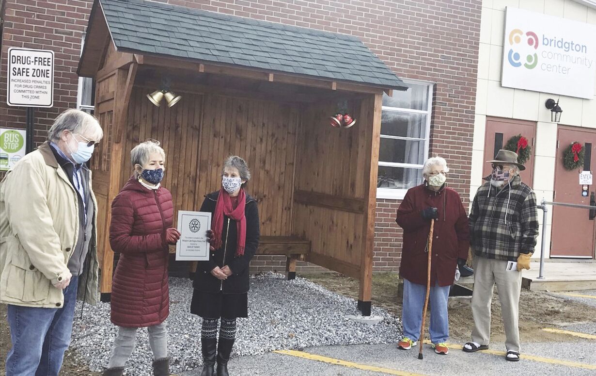 Rotary Club dedicates Bus Stop Shelter - Vimarsana News