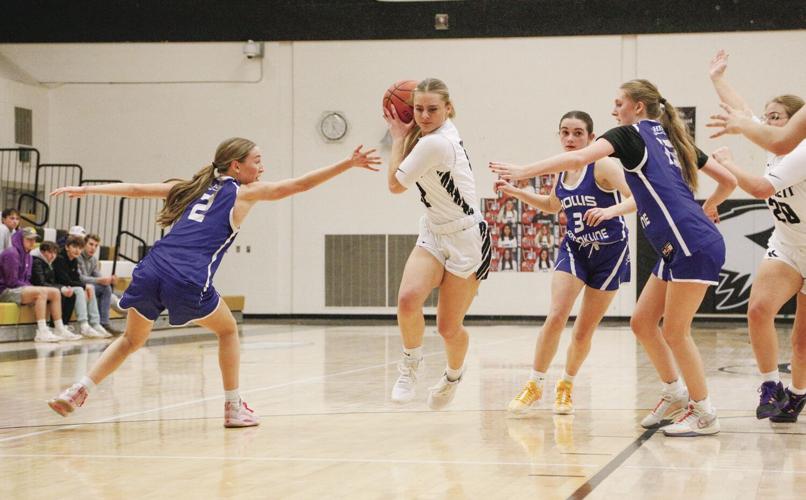 01-04-24 KHS WBB goodhart running through