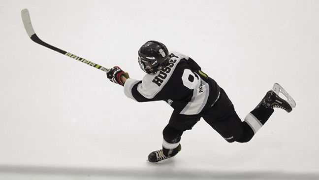 PeeWees win - Hussey shoots