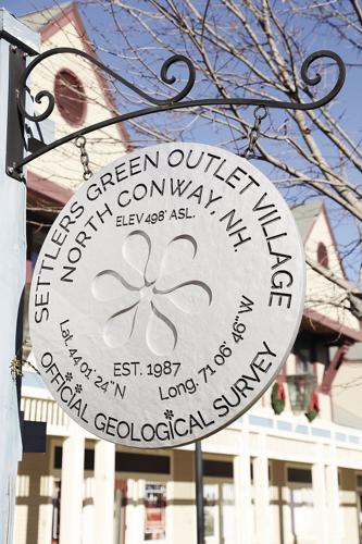 11-07-22 Settlers Green geology sign