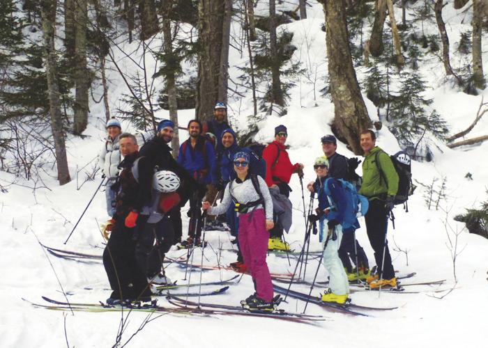 Northeast Mountaineering Avalanche Class On Their Way To Gulf Of Slides 12/16/18.