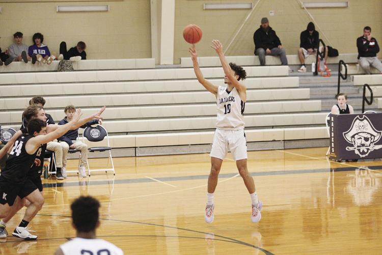 12-06-22 FA-KHS MBB vallemani shot