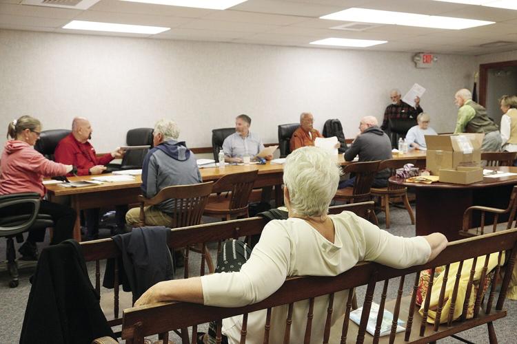 04-25-22 Recount janice watching behind
