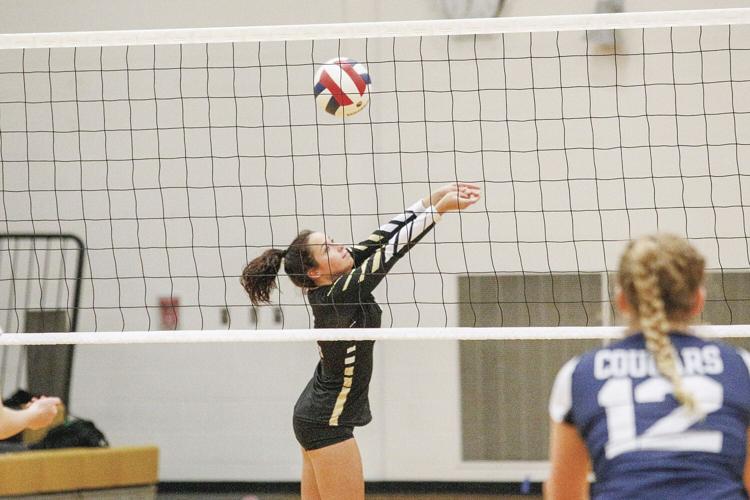 10-05-22 KHS VB knapp bump