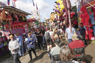 10-05-24 Fair crowded