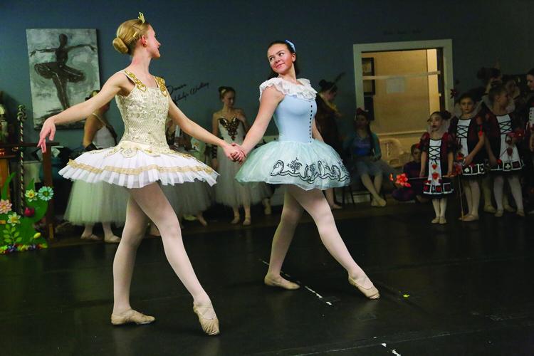 03-24-26 Titzer Wonderland smile pair