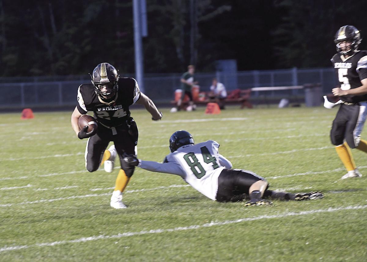 Eagles Handle Pembroke Jones Scores Four Tds High School