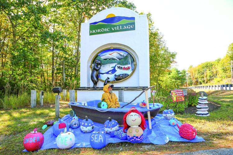 10-01-25 Pumpkin People nordic village wide