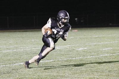 09-10-21 KHS FB running tight