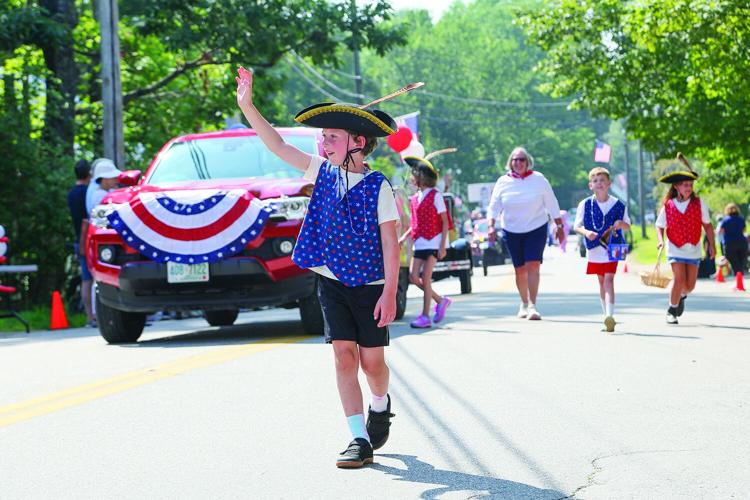 07-26-25 Freedom OHW Parade waving patriot