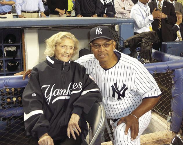 Julia Ruth Stevens with Reggie Jackson at Yankees final Game 2008.jpg