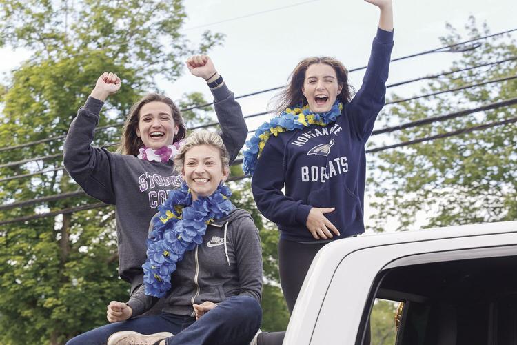 06-09-23 Kennett Karavan cheering tight