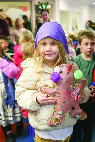 12-18-25 Gingerbread Hunt pose best