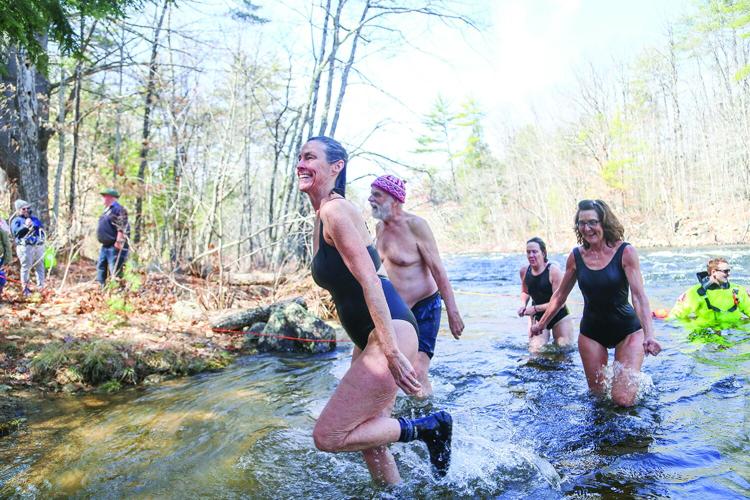 04-04-26 GMCG Polar Plunge otters walking out