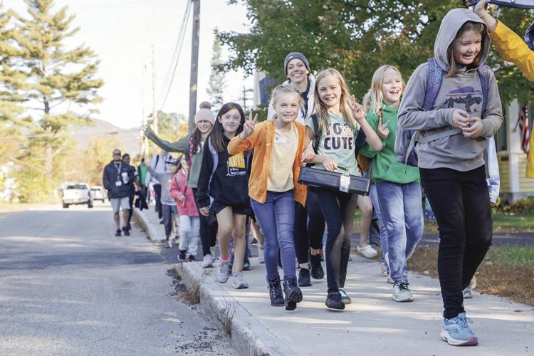 10-06-22 PT Walk to School peace signs medium