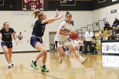 KHS girls hoop - Sydnie Chin drive