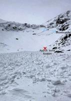 Snowboarder, skier unhurt in Tuckerman avalanche