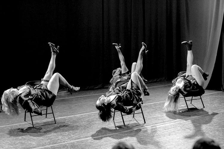 CL w41 dac dancers.tif