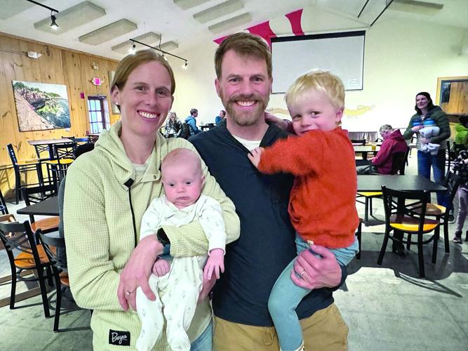 AWARDS - top skimo couple with kids.jpg