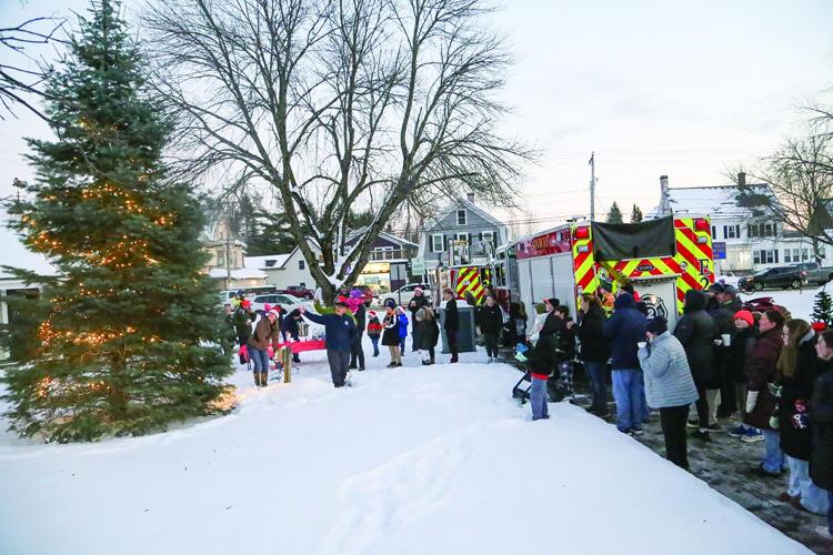 12-06-25 Conway Christmas Parade tree lit