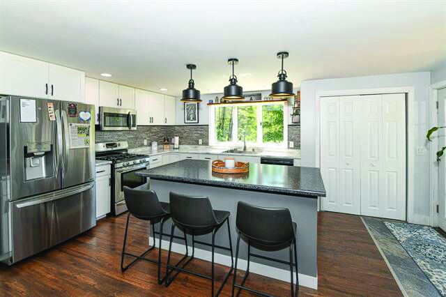 2129 E Conway Rd  kitchen.JPG
