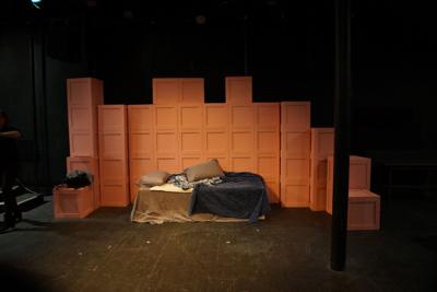 Trapped in the Gaze — Good acting, curious script at Mad Horse's 'Reasons To Be Pretty'