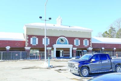 02-19-25 Christmas Tree Shops wide with car