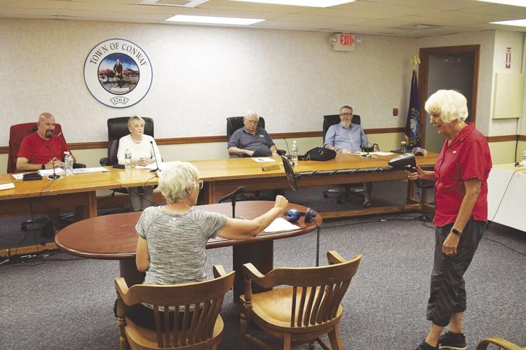 Conway Selectmen Blane and Jan 82223
