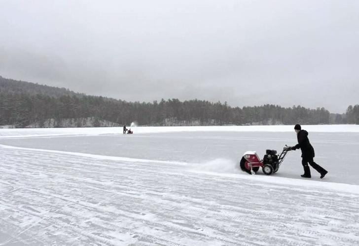 Valley Voice - King Pine Pond Hockey