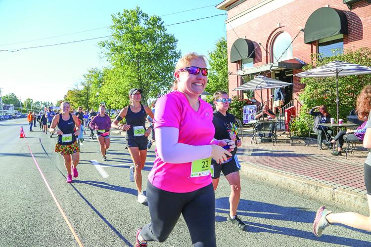 09-21-25 North Conway HalfM-5K start medium smile