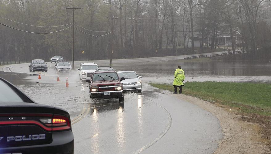 05-01-23 Flooding W Side S driving through widest