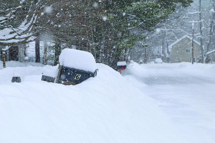 01-26-25 Snowstorm mailbox medium