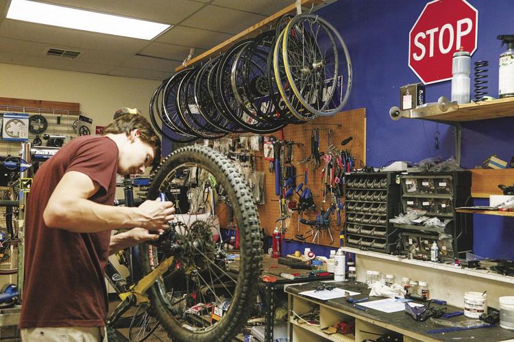 09-01-21 Stan&Dan working on bike wide