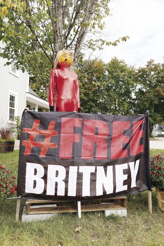 10-05-21 Pumpkins dg flower vertical