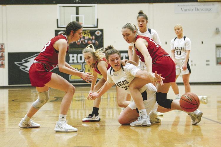 12-22-22 KHS girls hoop -Sam Sidoti ball battle