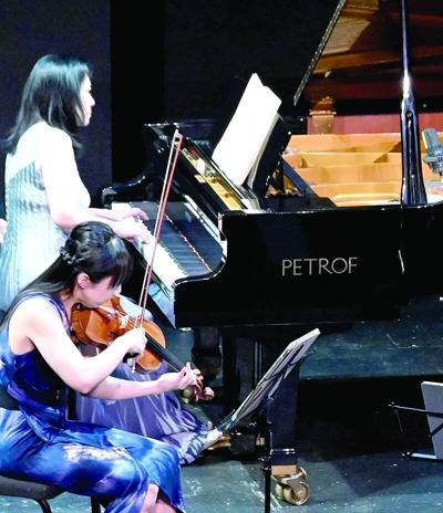 AE w30 sllmf Mihae & Keiko