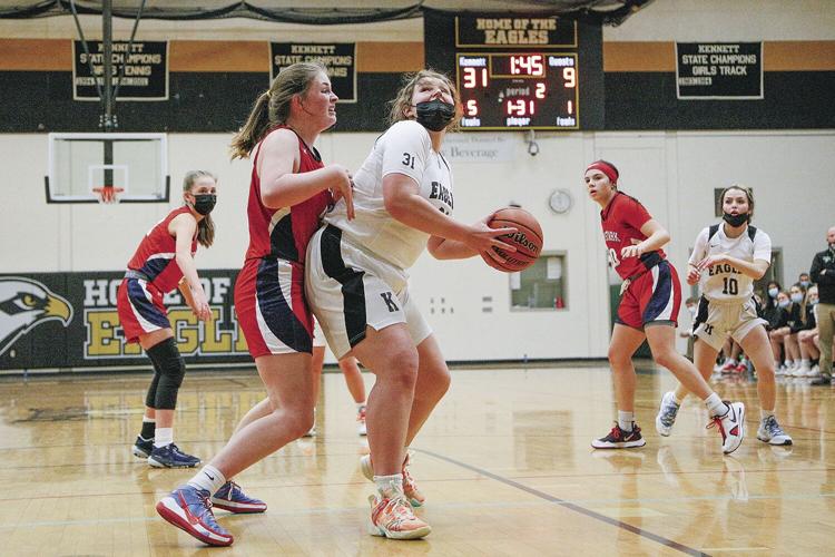 01-18-22 KHS WBB looking for shot sidoti