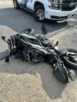 Motorcyclist crashes into Tamworth cruiser