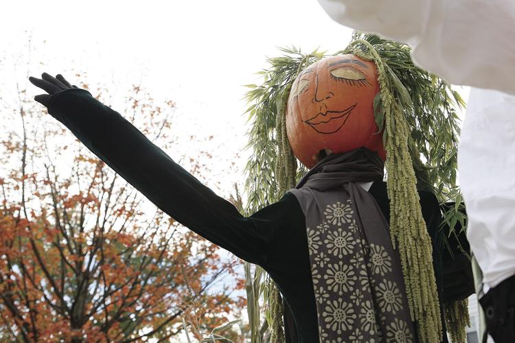 10-05-21 Pumpkins eastern slope inn tight