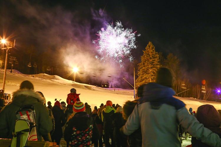 12-31-25 NYE Cranmore fireworks semi-wide