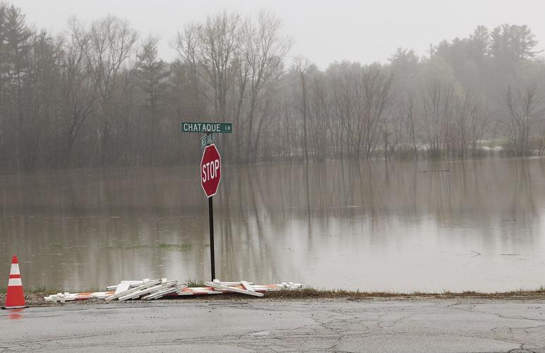 05-01-23 Flooding W Side S flooded field with sign