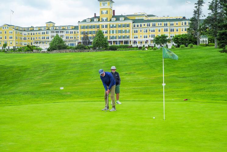 Golf Column - Mountain View - White Mountain Seniors putting