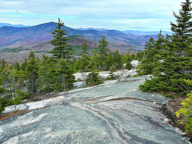 Hiking - northern view below the summit of White Cap