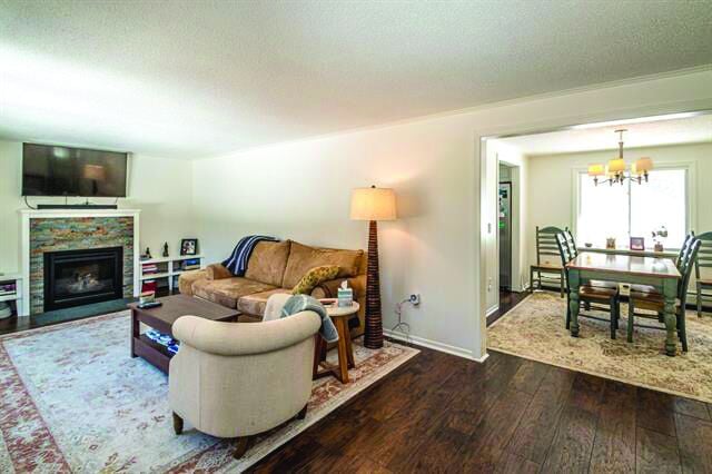 1503 RT 302 Bartlett Living Dining.JPG